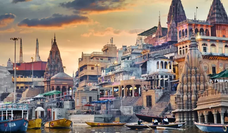 Facts About Uttar Pradesh – Desi, Dhamakedaar & Full of Surprises!